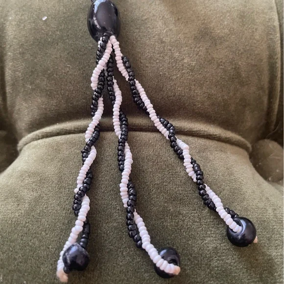 Vintage Black and White Beaded Necklace with Coordinating Earrings - Picture 2 of 4